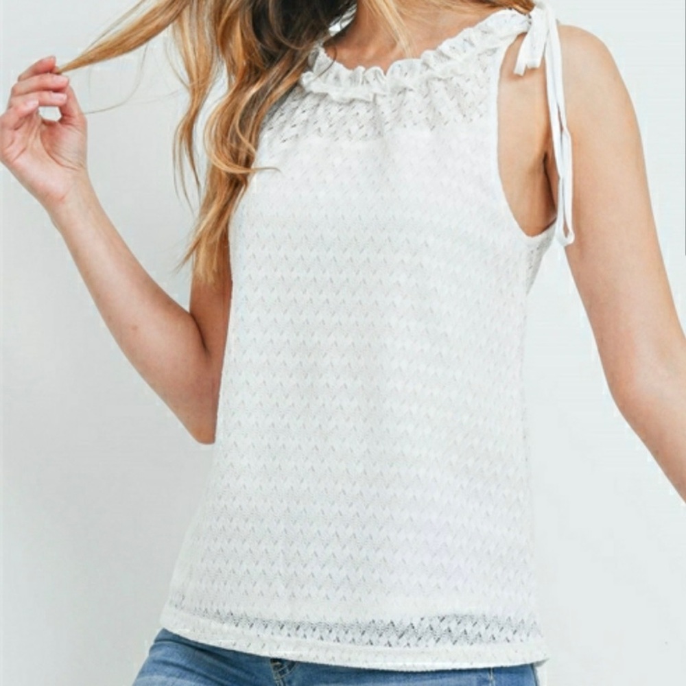 New! Ruffle Feminine Lace Halter Sleeveless Eyelet Zig zag Lined Front USA Top! - Picture 3 of 5
